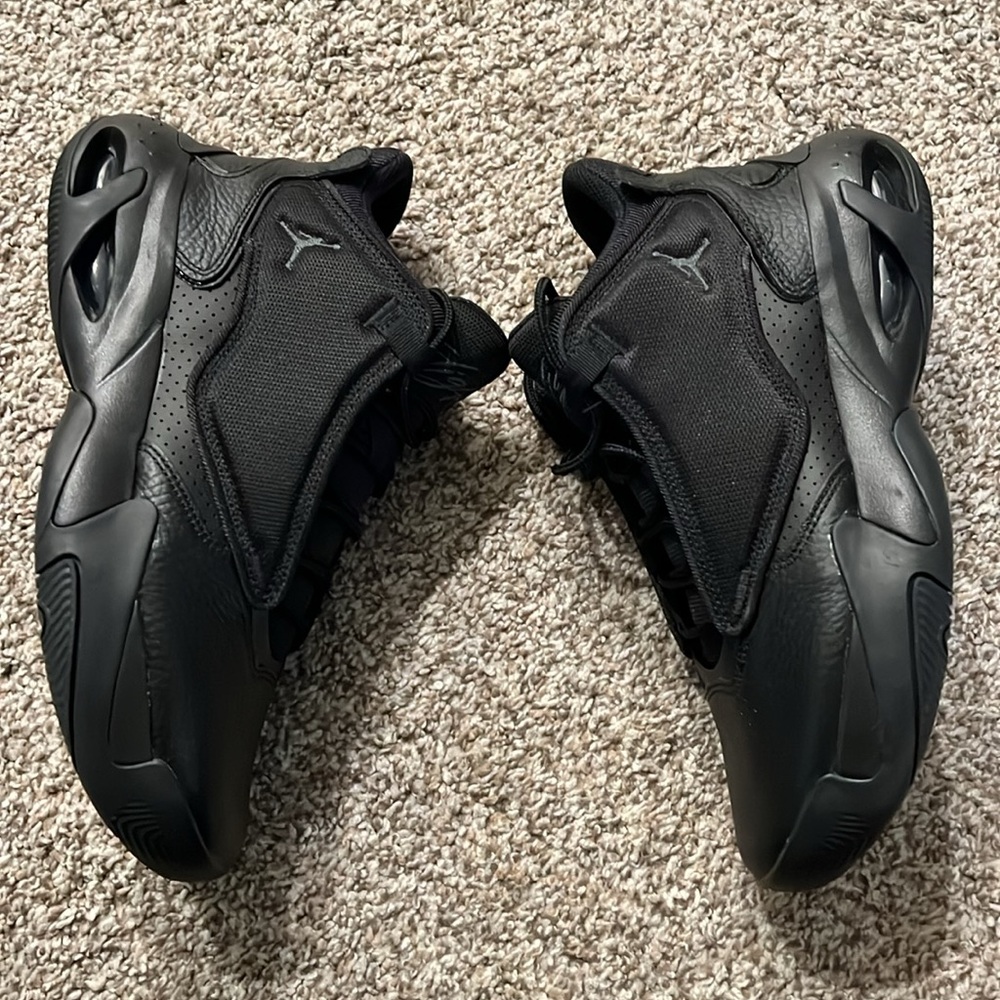 SOLD***New without box Men’s Nike Jordan Flights - Picture 4 of 9
